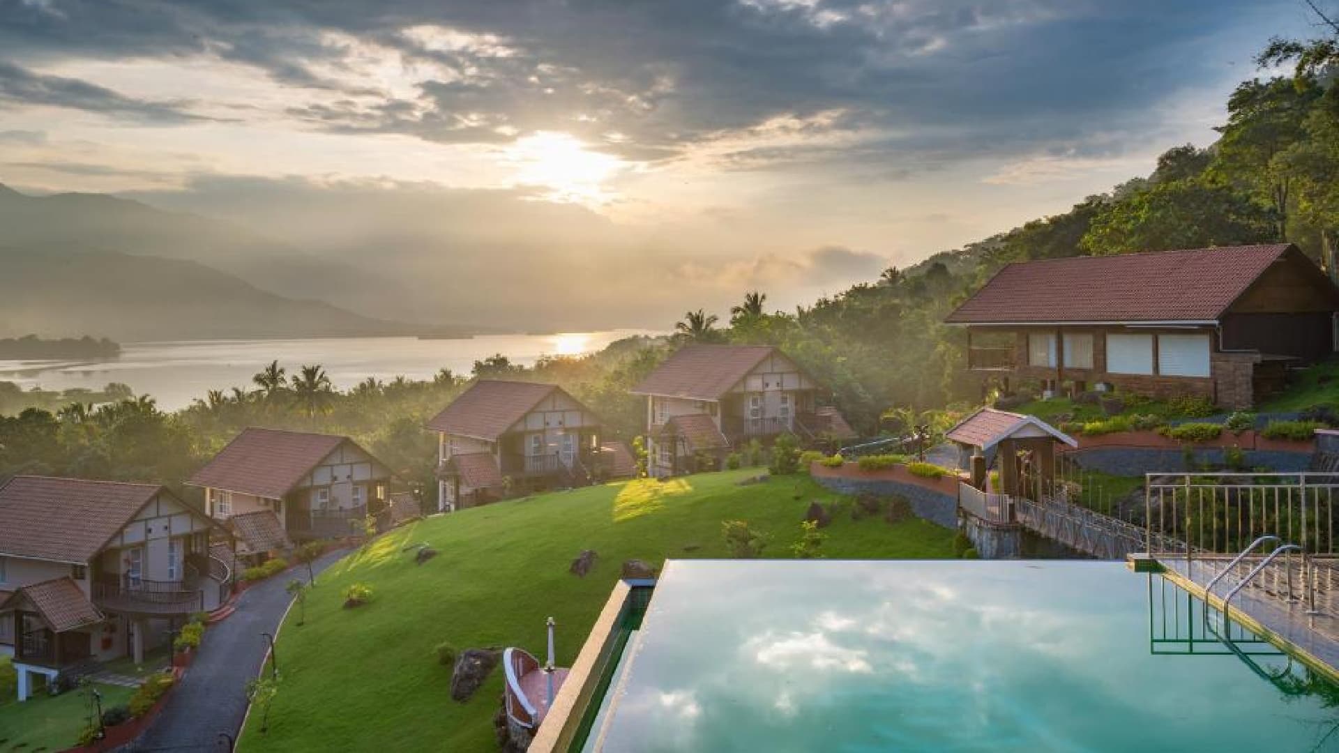 Au Revoir Wellness Resort Malampuzha