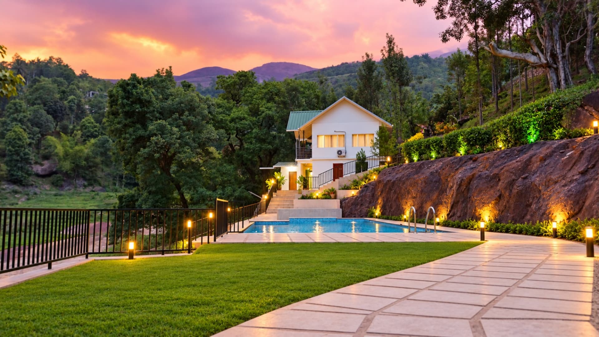 Misty Range Resorts Marayur